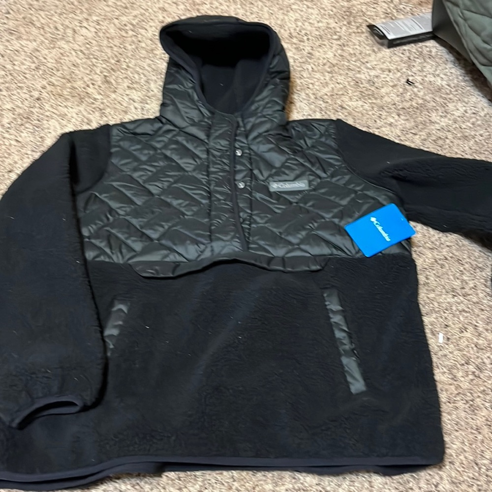 Female Lands End pullover hooded jacket.